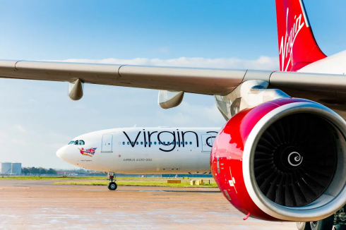 Volo Manchester - New York cancellato perché “L’ala non è fissata correttamente”