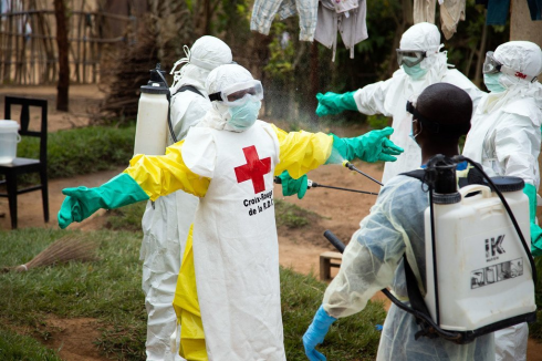 Si sta diffondendo una variante letale dell'Ebola: l'OMS emette il secondo livello di allerta pi&ugrave; alto