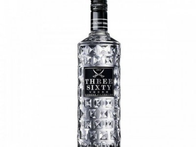 Frammenti di vetro nella vodka: Three Sixty Vodka avvia maxi richiamo nel mondo