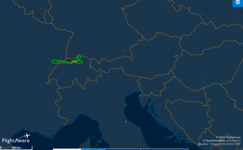 Aereo Swiss colpito da fulmine dopo il decollo torna a Zurigo